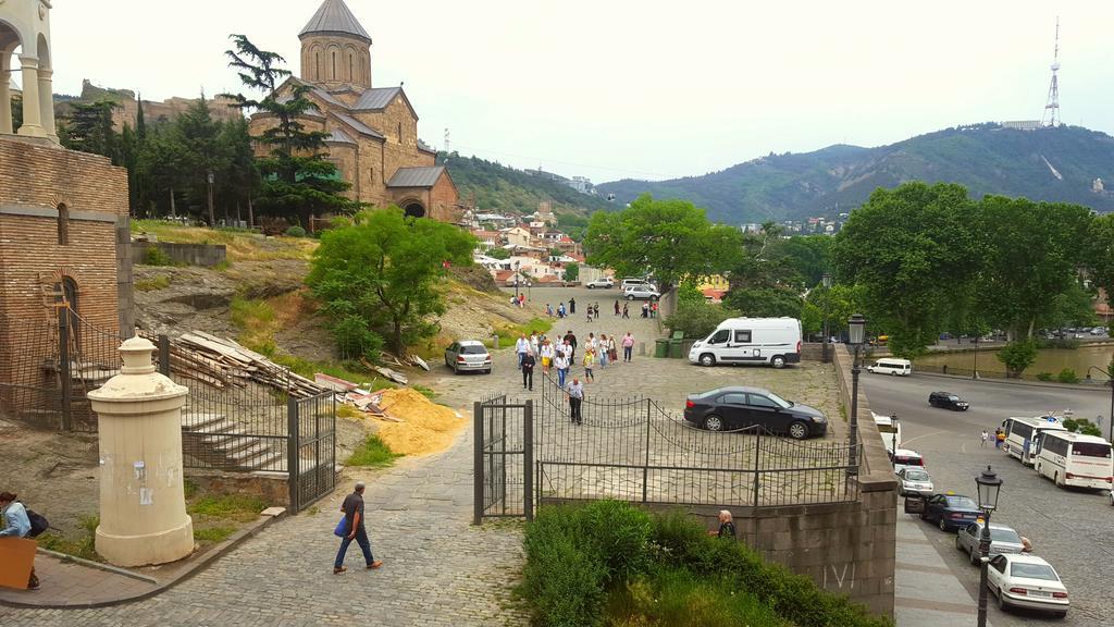 Tiflis Metekhi Hotel Екстериор снимка