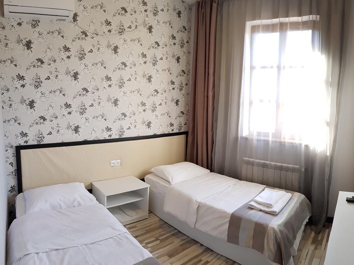 Tiflis Metekhi Hotel Екстериор снимка